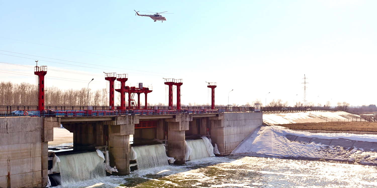 Плотина перелив. Дамба Петропавловск Казахстан. Казахстан дамба водохранилища. Петропавловск Ишим дамба. Плотина на Ишим в Петропавловске.